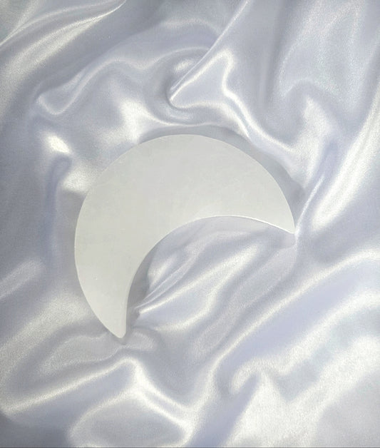SELENITE MOON PLATE